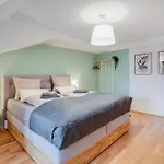 Urban Jungle Design - Historic Center With Free Parking & Panoramic View By Hero Homes * Graz