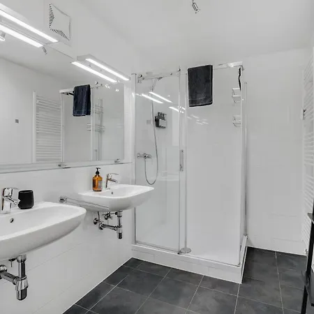 Apartman Schlossberg Panorama - 3br & Free Parking In Altstadt By Hero Homes *