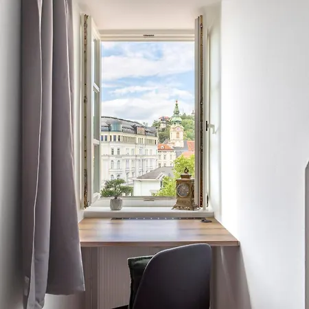Schlossberg Panorama - 3br & Free Parking In Altstadt By Hero Homes Apartmán *
