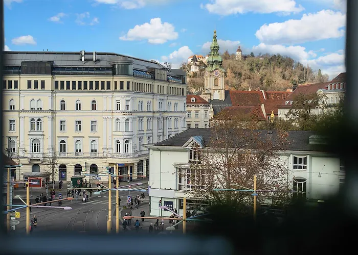 Urban Jungle Design - Historic Center With Free Parking & Panoramic View By Hero Homes *