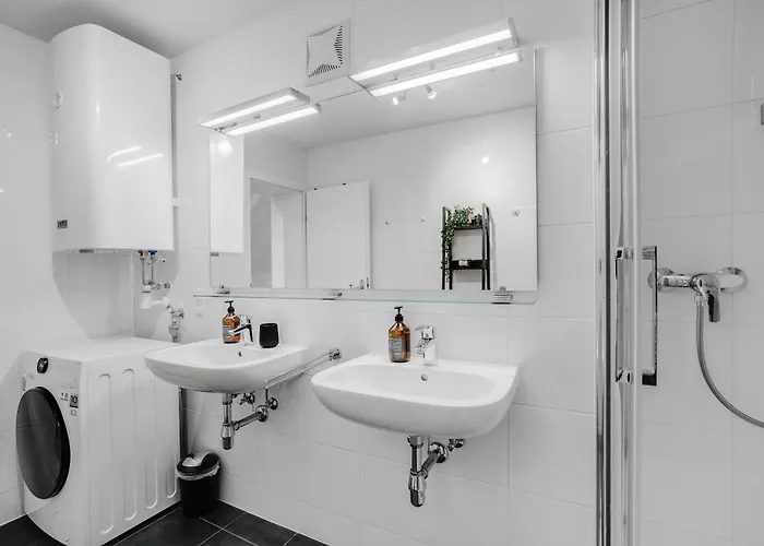 Apartamento Urban Jungle Design - Historic Center With Free Parking & Panoramic View By Hero Homes *