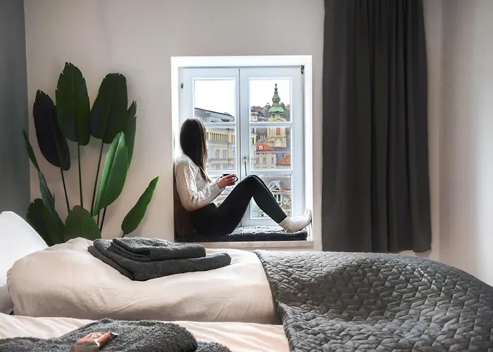 Urban Jungle Design - Historic Center With Free Parking & Panoramic View By Hero Homes Appartement Graz